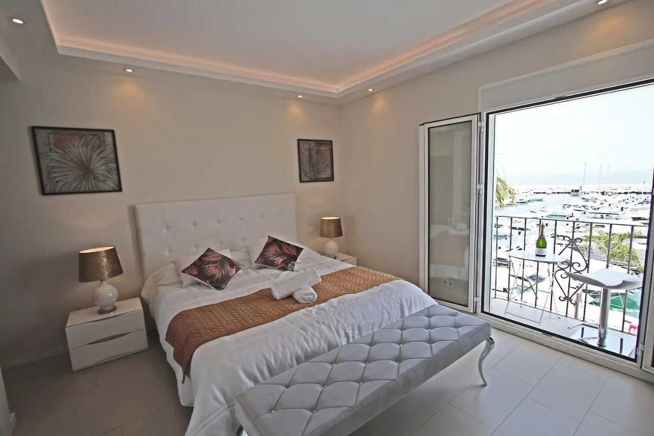 First Line Luxury Penthouse, Puerto Banus, Marbella Apartment 0*,  Spain