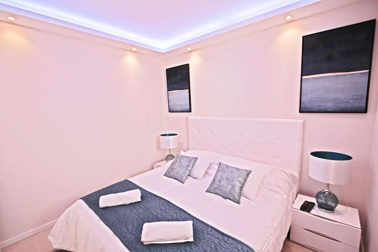 First Line Luxury Penthouse, Puerto Banus, Marbella Apartment
