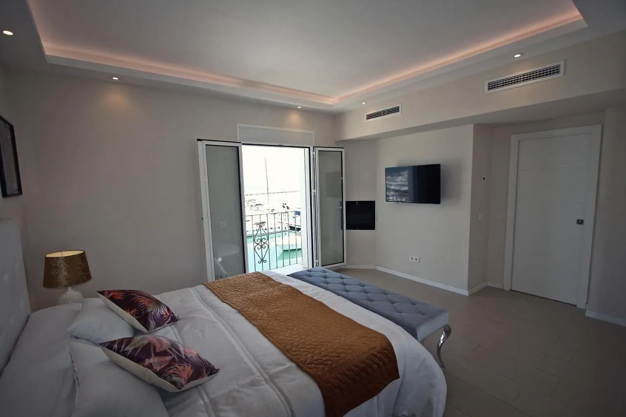 First Line Luxury Penthouse, Puerto Banus, Marbella Apartment